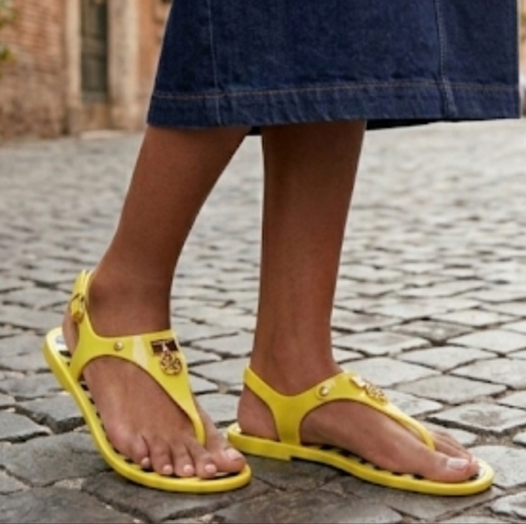 henri bendel Shoes - Henri Bendel - Miss Bendel Jelly Sandals Yellow Sz. 10